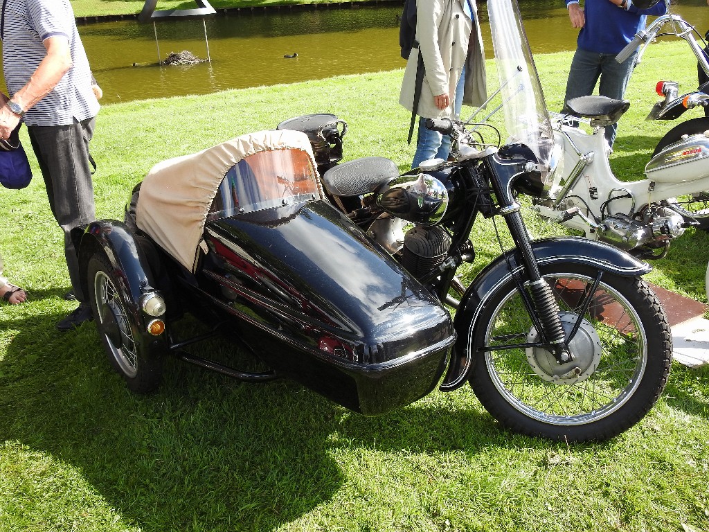 ../Images/Oldtimerdag Sassenheim 2016 026.jpg
